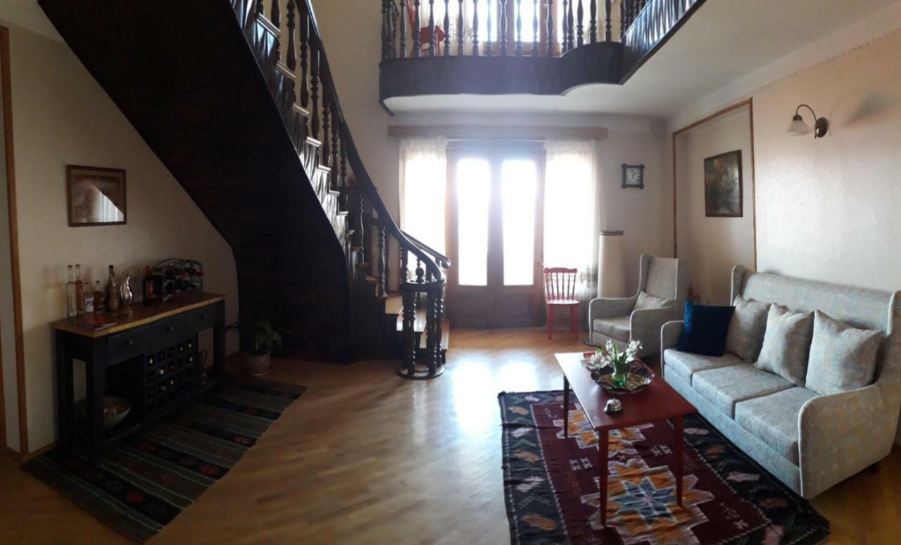 Omsi House Telavi Exterior foto